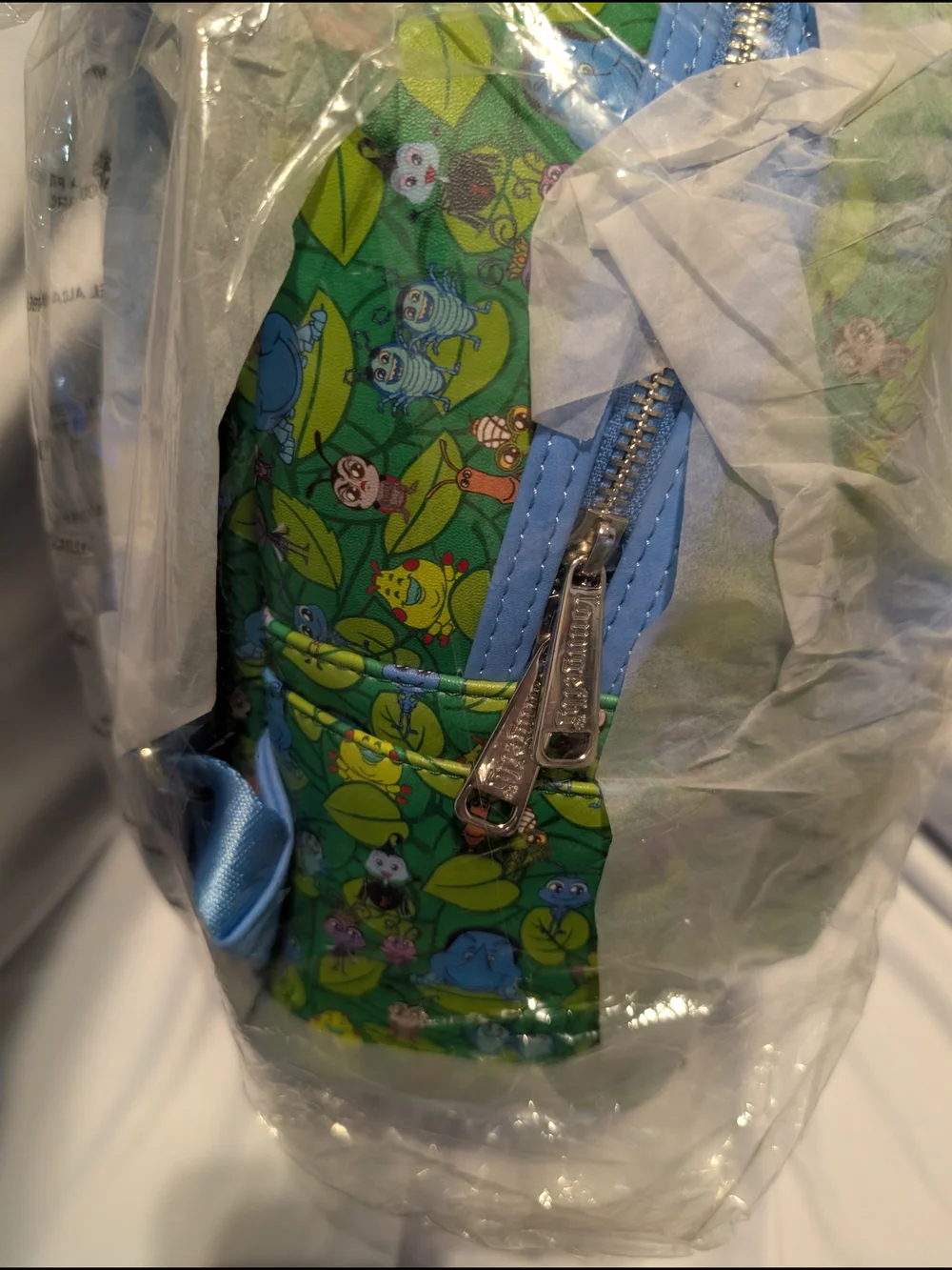 Nwt Never Removed From Plastic Original Wrapping Rare Bugs Life Loungefly - Picture 4 of 4